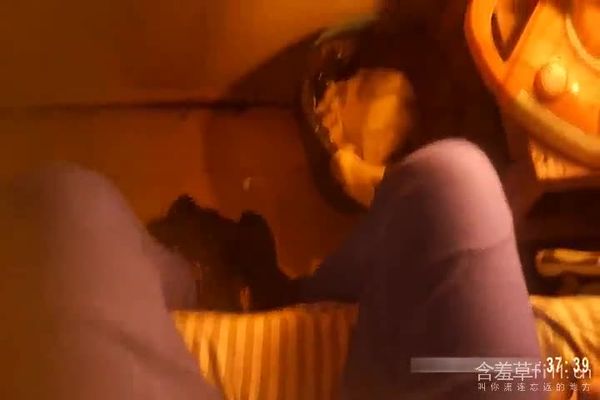 狗爷寒冷冬夜城中村嫖妓吊带网袜大波妹,问她奶子是不是天然的