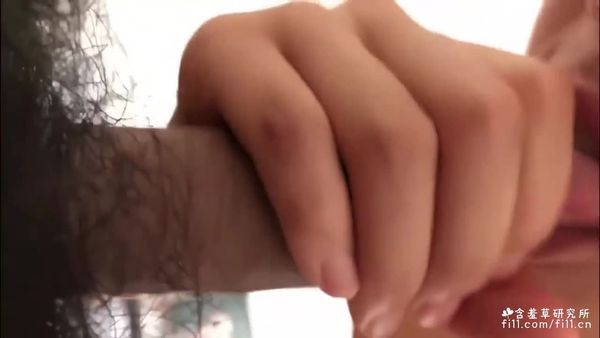 反差婊在大屌胯下肆意承歡美女